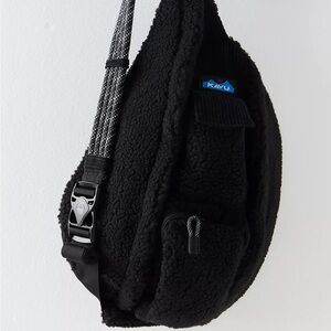 NWTS KAVU ROPE SNUG SLING BAG
